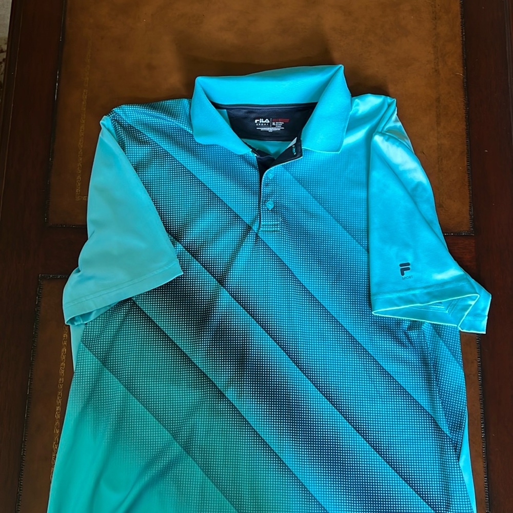 Men’s size extra large Fila sport golf shirt